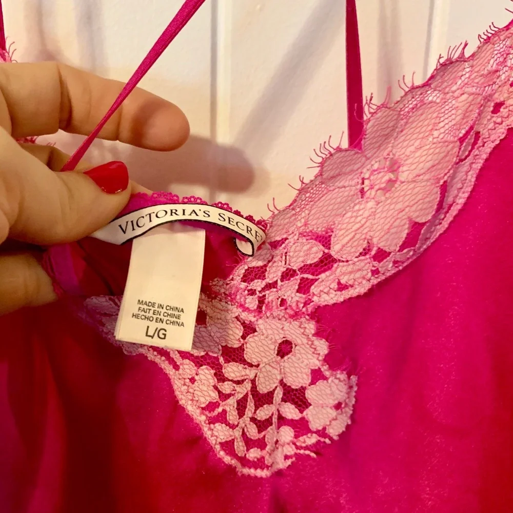 Victoria’s Secret Chemise Large - Picture 3 of 7